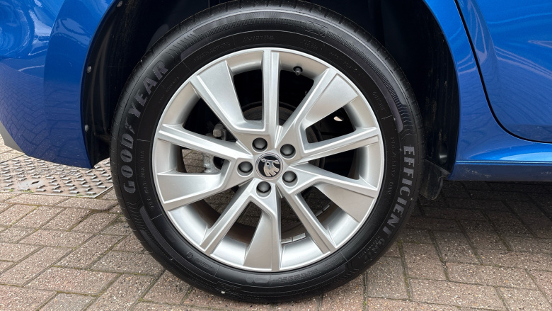 Skoda Kamiq 1.0 TSI 110 SE Drive 5dr DSG Petrol Hatchback